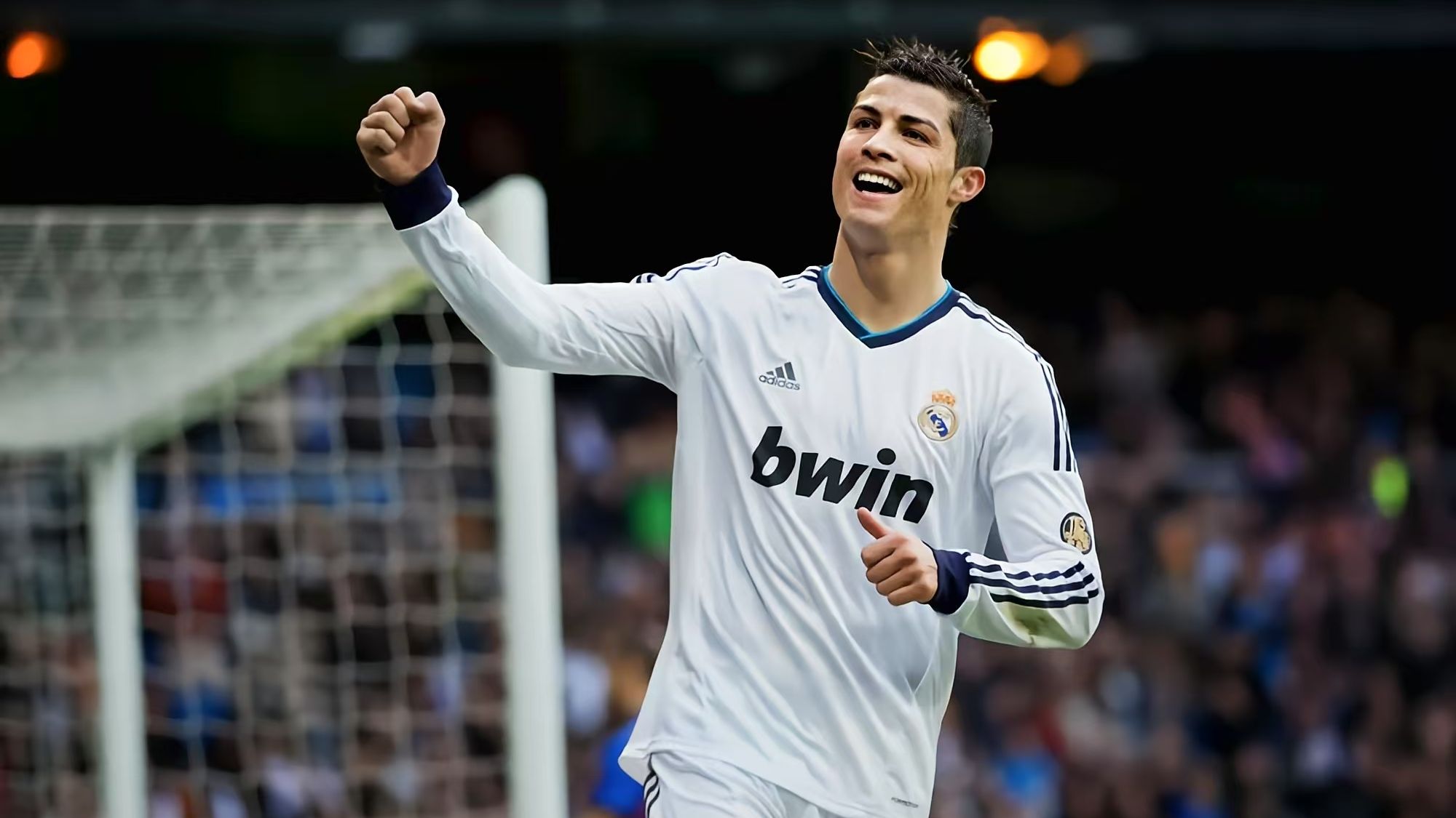 C罗新星险胜表现突出，塞尔维亚队前途光明！上演精彩一战(c罗对塞尔维亚)