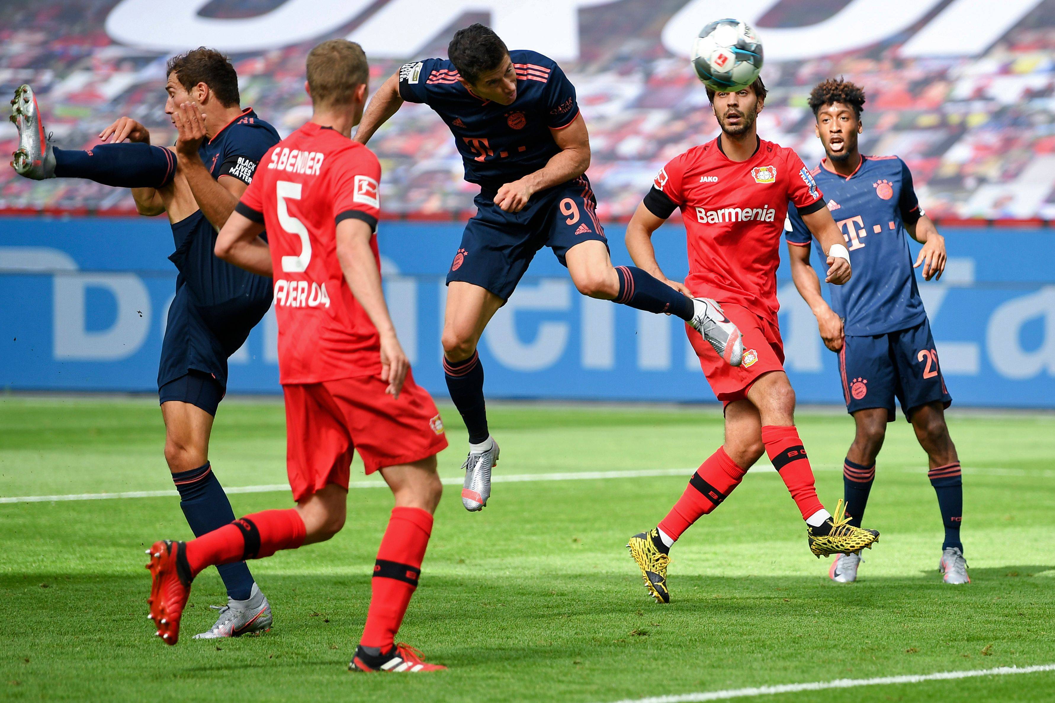 莱万多夫斯基连续五场比赛得分超过逆转，公牛挑战极限！的简单介绍