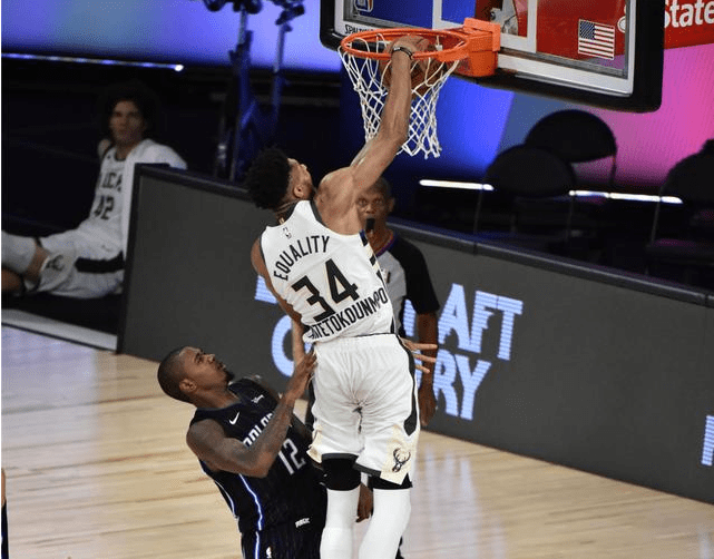 关于Ming在雄鹿比赛中逆转，败北引发热议！的信息