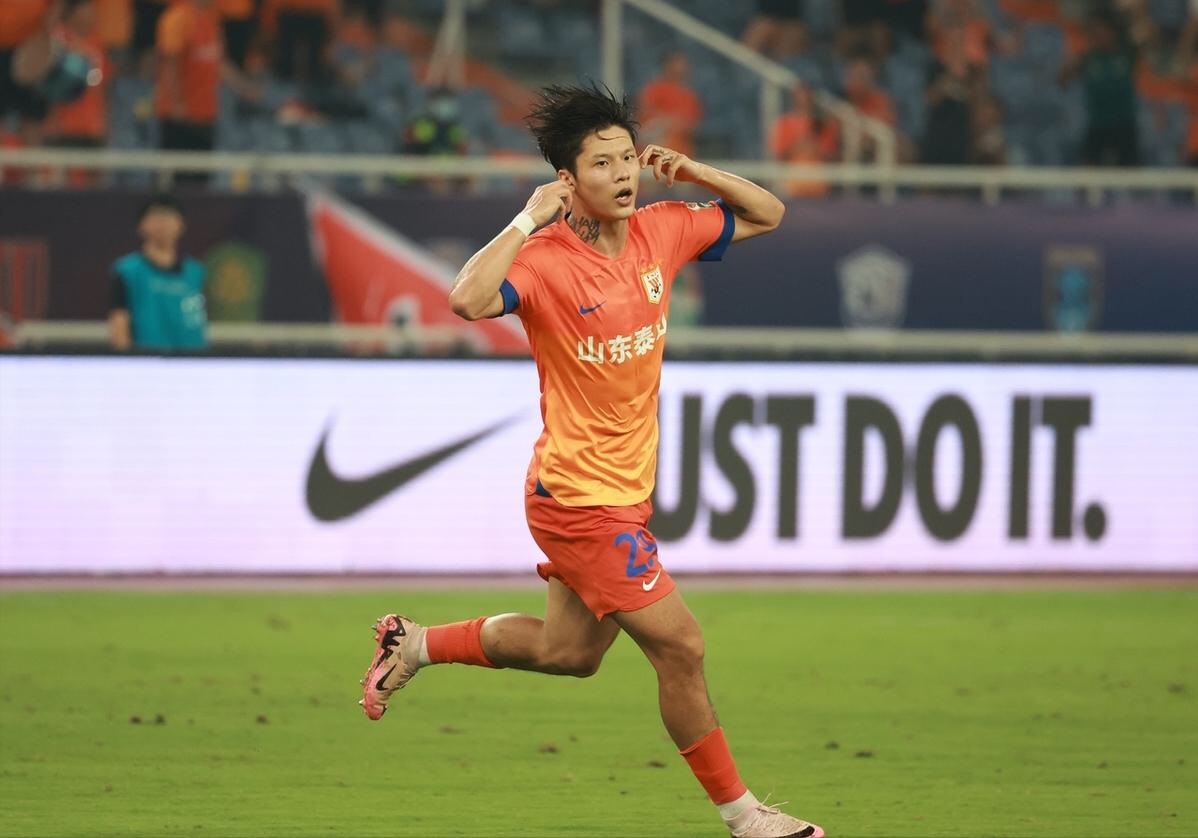 山东泰山迎欧冠关键赛,赛后扳平良机,质疑声仍在,身体对抗强度拉满的简单介绍 山东泰山迎欧冠关键赛,赛后扳平良机,质疑声仍在,身体对抗强度拉满的简单介绍