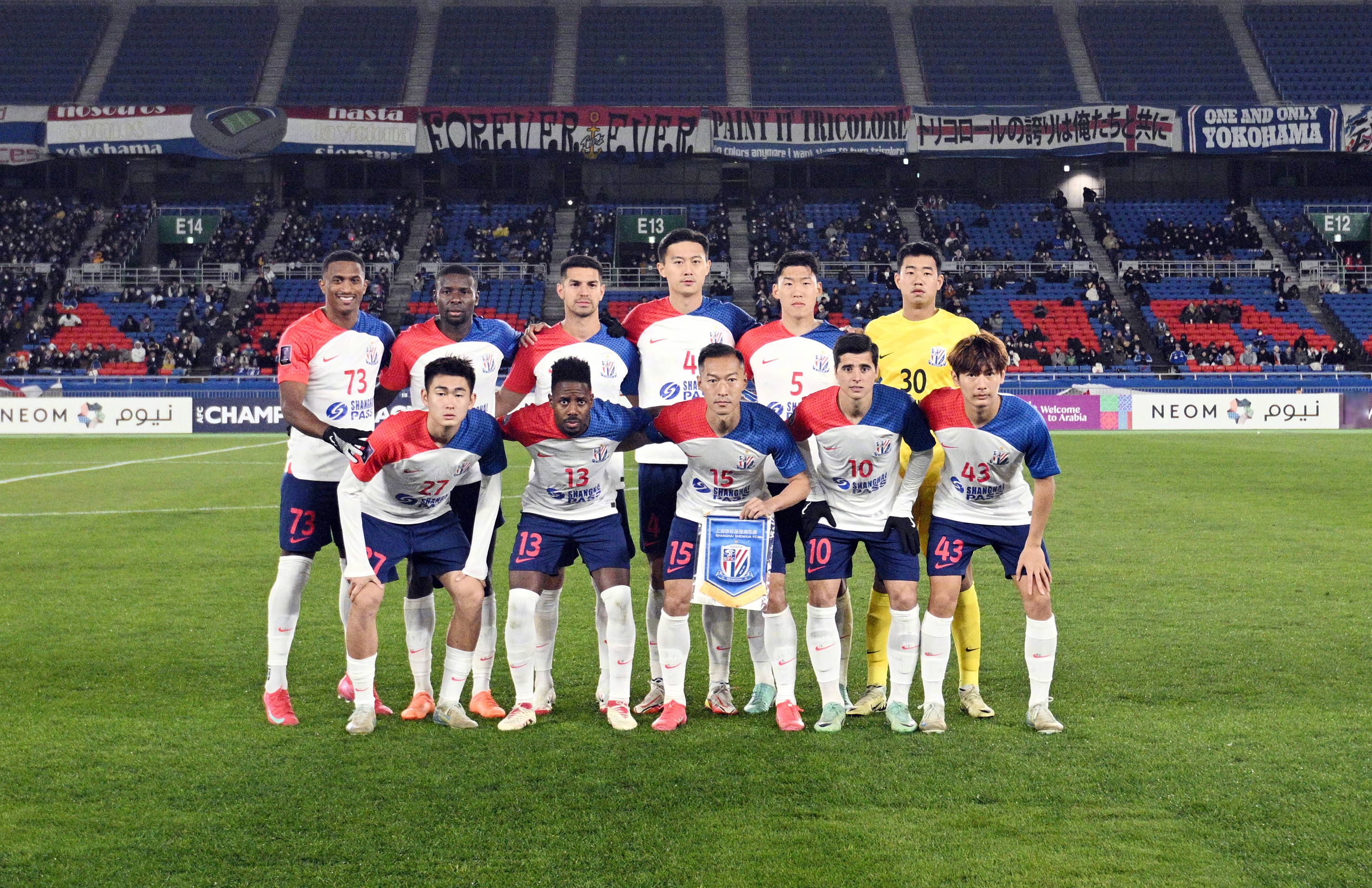 比利亚雷亚尔训练开放日，赛前内部沟通引欢呼，欧超杯在即，轮换策略成焦点的简单介绍